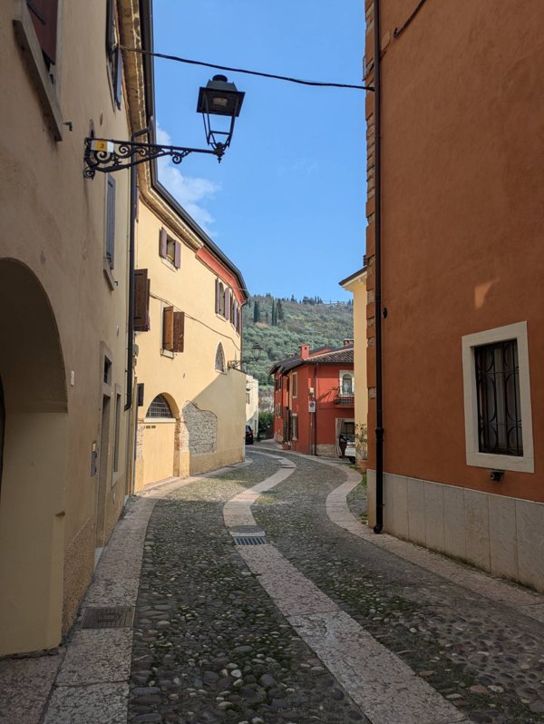 appartamento in vendita a Verona in zona Avesa