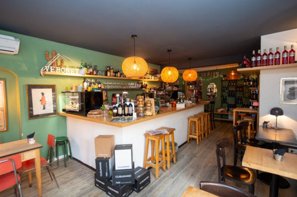 negozio in vendita a Verona in zona Veronetta