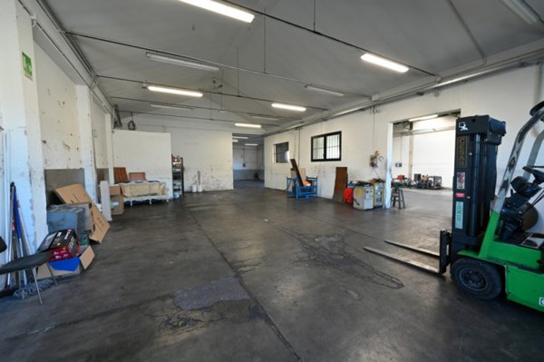 capannone in vendita a Verona