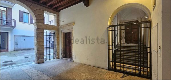 appartamento in vendita a Verona in zona Centro Storico