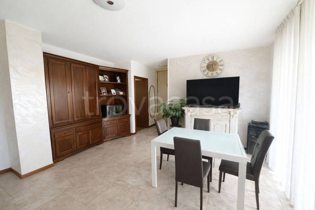 appartamento in vendita a Verona in zona Borgo Roma