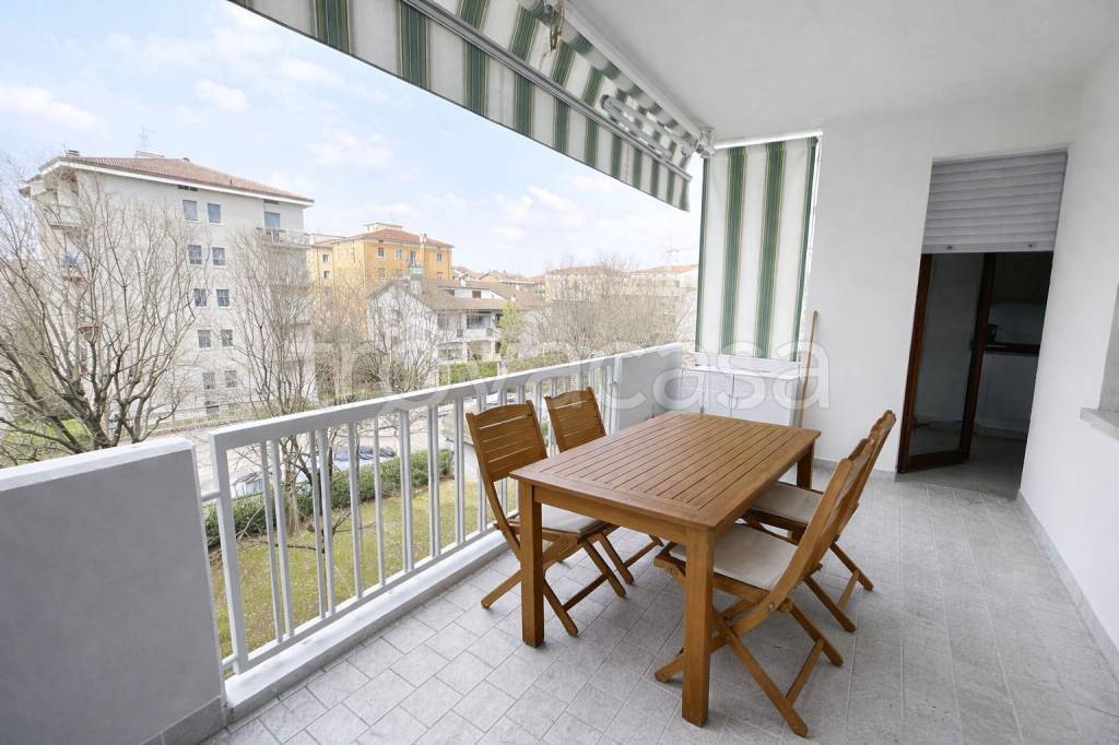 appartamento in vendita a Verona in zona Borgo Roma