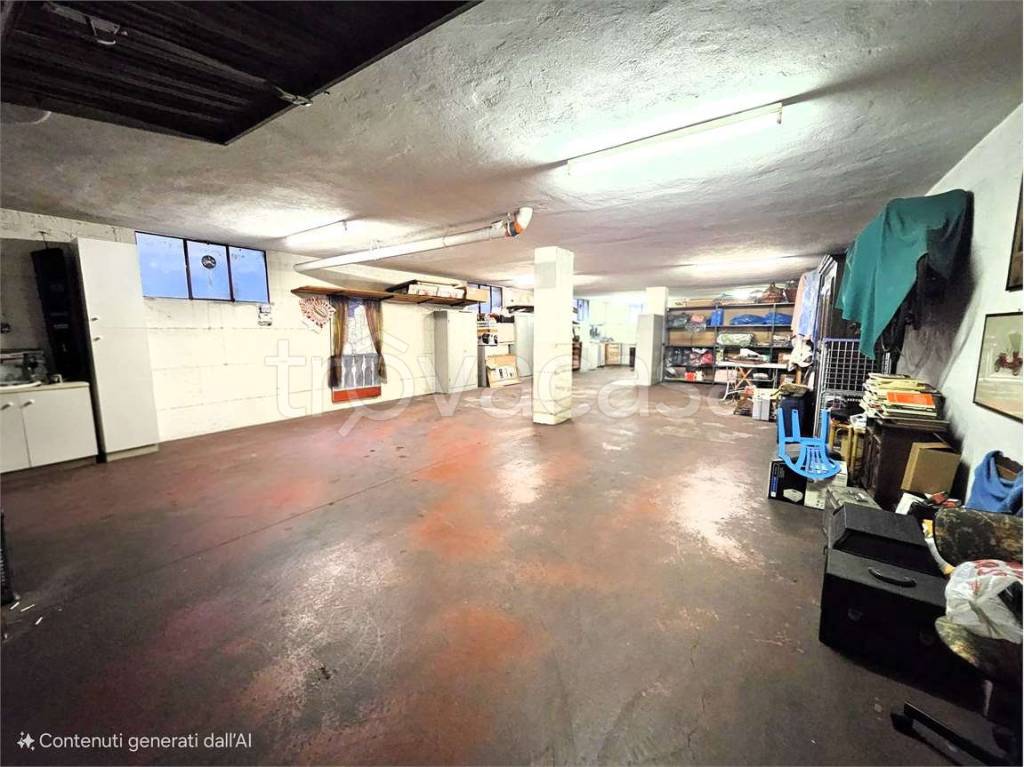 locale commerciale in vendita a Verona in zona Musicisti / Santa Croce