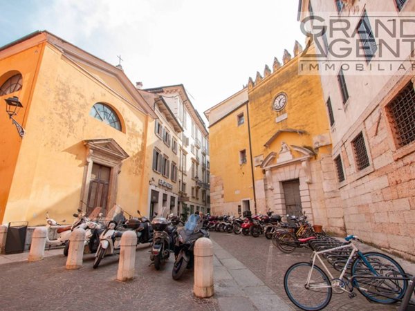 appartamento in vendita a Verona in zona Centro Storico