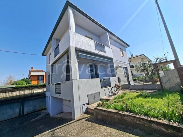 appartamento in vendita a Verona in zona Borgo Roma