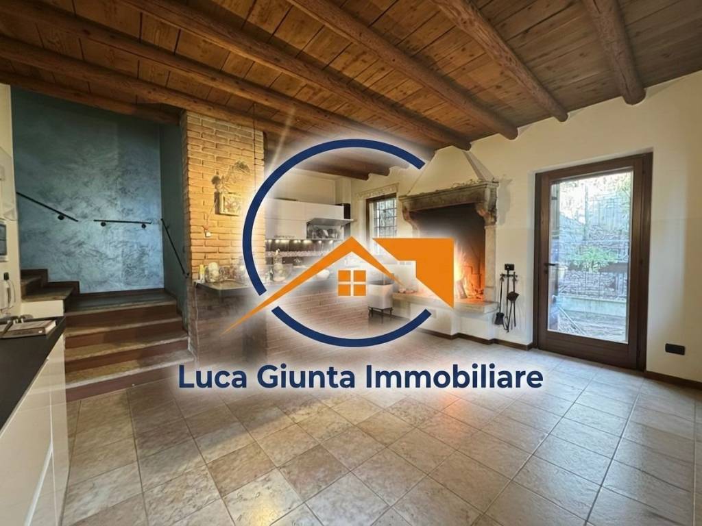 casa indipendente in vendita a Verona in zona Porto Crencano
