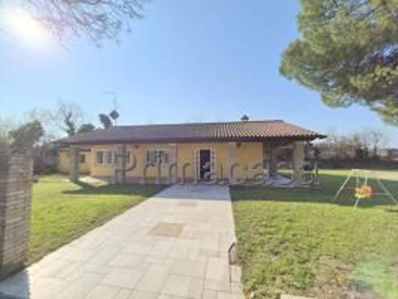 casa indipendente in vendita a Verona in zona Santa Lucia