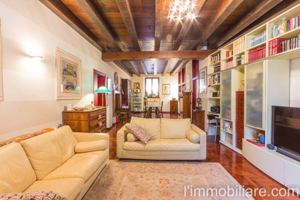 appartamento in vendita a Verona in zona Centro Storico