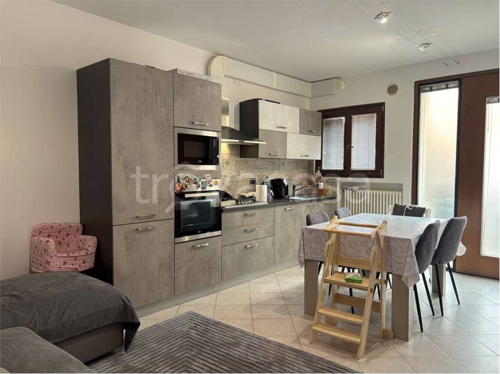 appartamento in vendita a Verona in zona Borgo Roma
