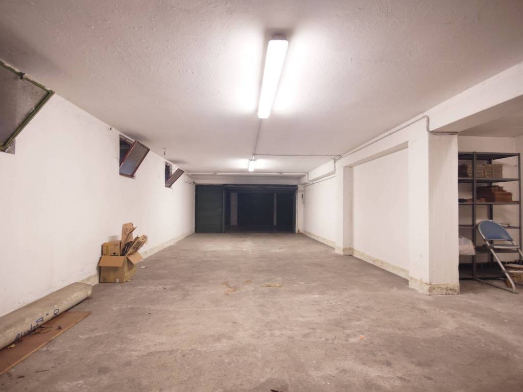 locale commerciale in vendita a Verona in zona Borgo Milano