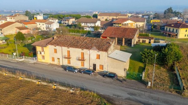 casa indipendente in vendita a Verona in zona Musicisti / Santa Croce