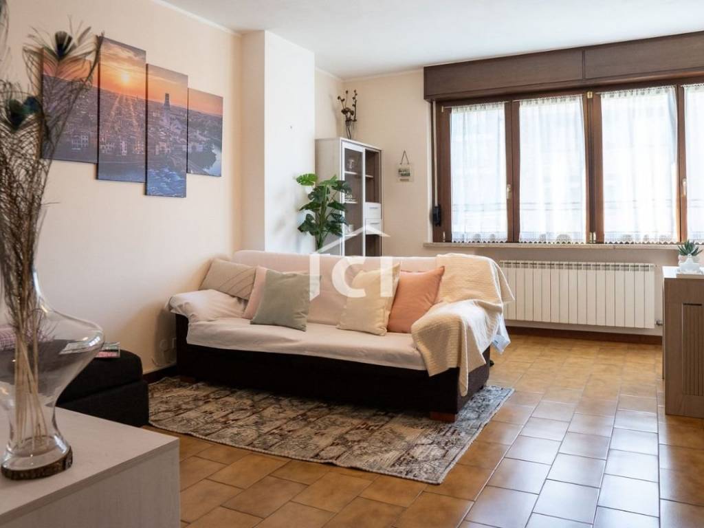 appartamento in vendita a Verona in zona Valdonega