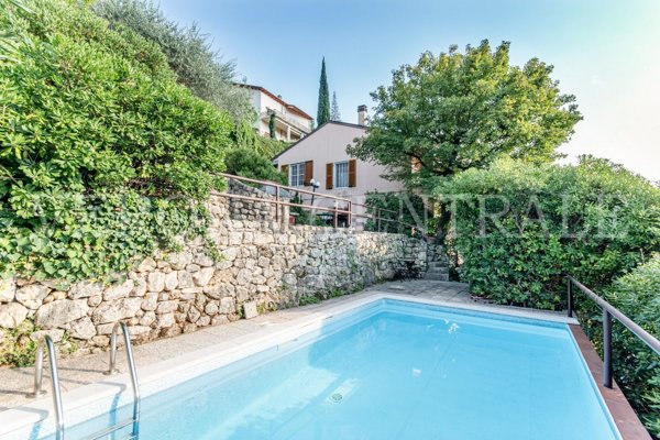 casa indipendente in vendita a Verona in zona Valdonega