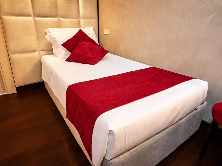 negozio in vendita a Verona in zona Centro Storico