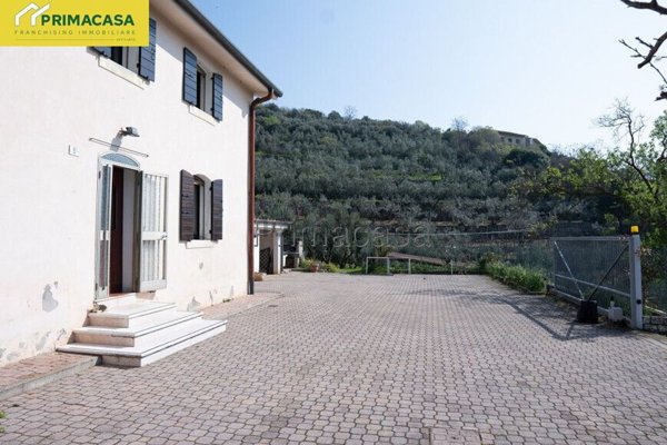 casa indipendente in vendita a Verona in zona Centro Storico