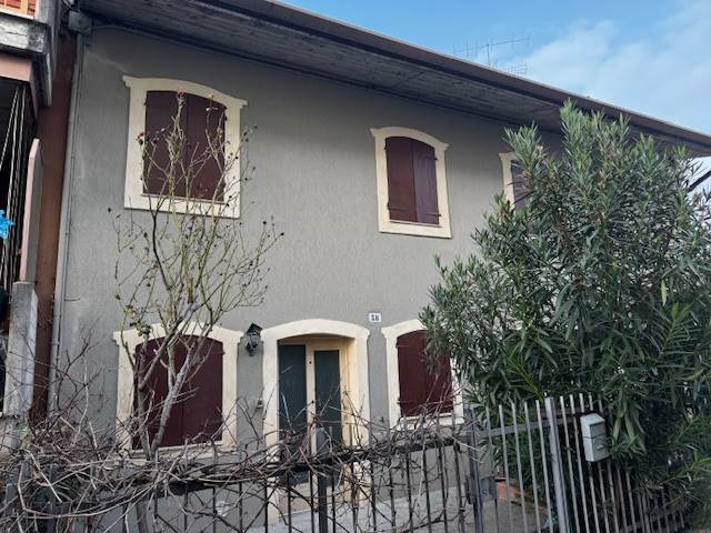 casa indipendente in vendita a Verona in zona San Massimo all'Adige