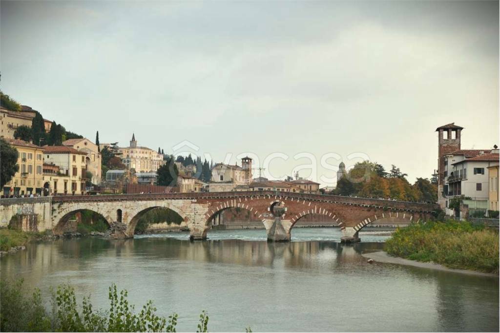 appartamento in vendita a Verona in zona Veronetta
