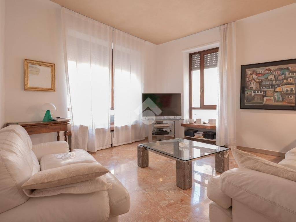 appartamento in vendita a Verona in zona Centro Storico