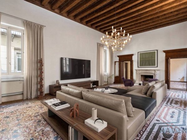 appartamento in vendita a Verona in zona Centro Storico