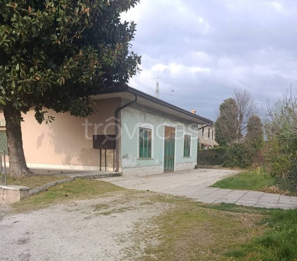 casa indipendente in vendita a Verona in zona Cadidavid