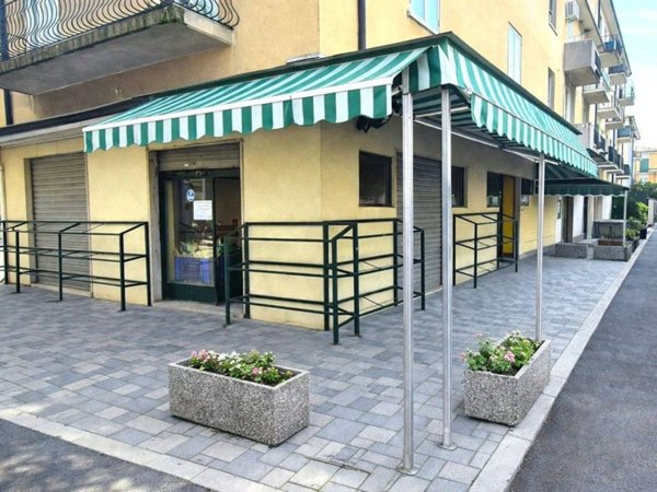 negozio in vendita a Verona in zona Borgo Venezia / Borgo Trieste