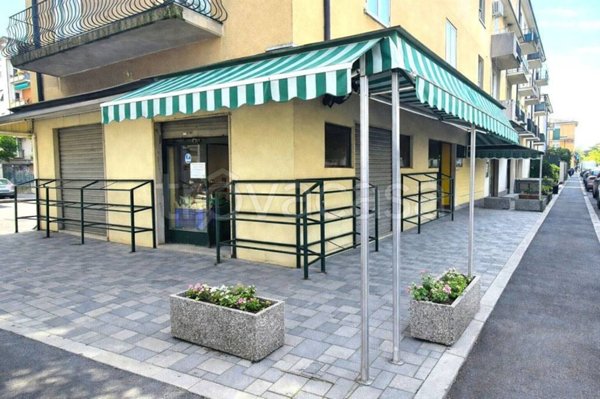 negozio in vendita a Verona in zona Borgo Venezia / Borgo Trieste