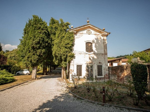 casa indipendente in vendita a Verona