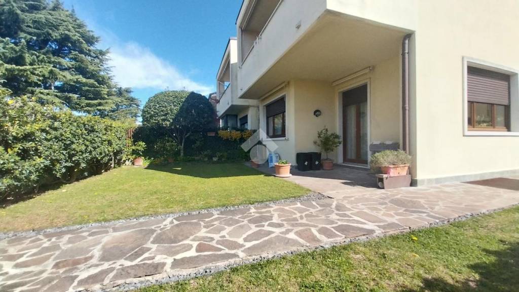 casa indipendente in vendita a Verona in zona Borgo Milano