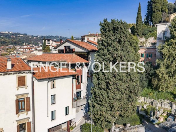 appartamento in vendita a Verona in zona Veronetta