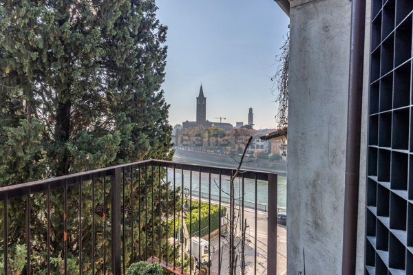 appartamento in vendita a Verona in zona Veronetta