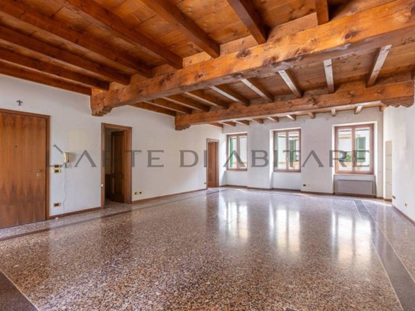 appartamento in vendita a Verona in zona Centro Storico