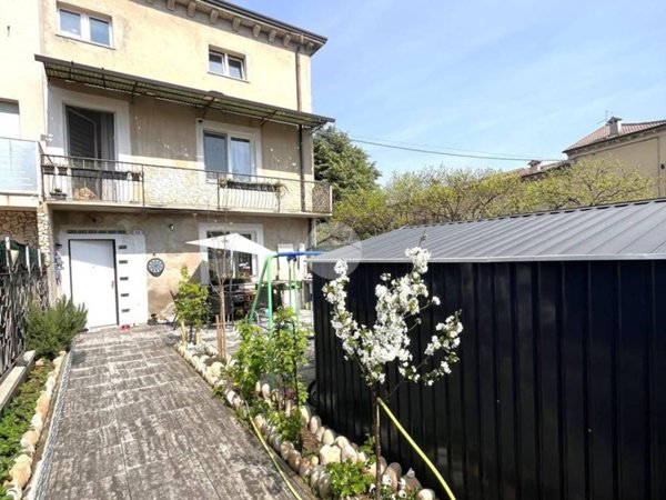 casa indipendente in vendita a Verona in zona Cadidavid