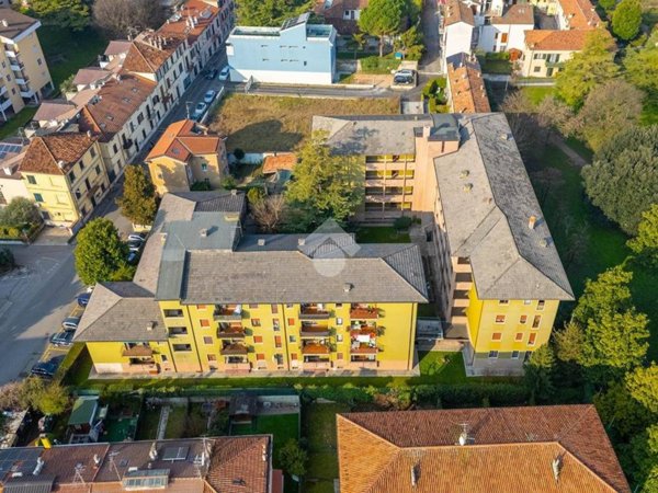 appartamento in vendita a Verona in zona Borgo Roma