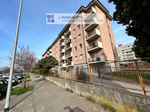 appartamento in vendita a Verona in zona Borgo Milano