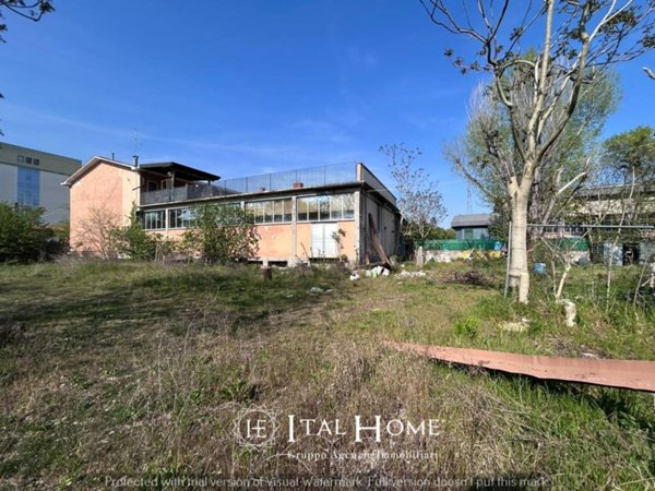 casa indipendente in vendita a Verona in zona Golosine