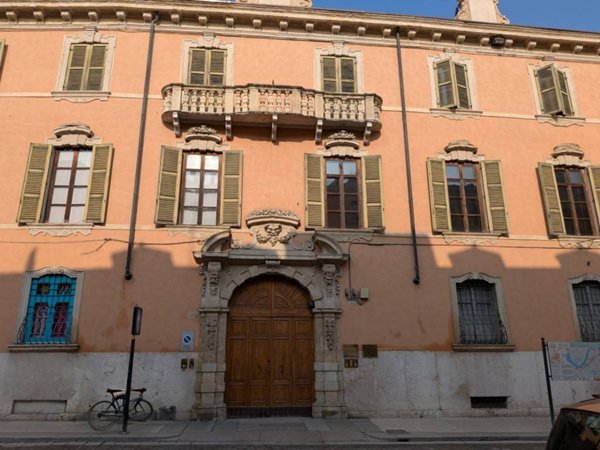 appartamento in vendita a Verona in zona Centro Storico