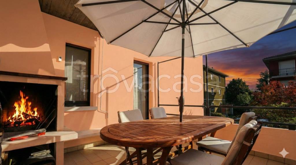 casa indipendente in vendita a Verona in zona Quinzano