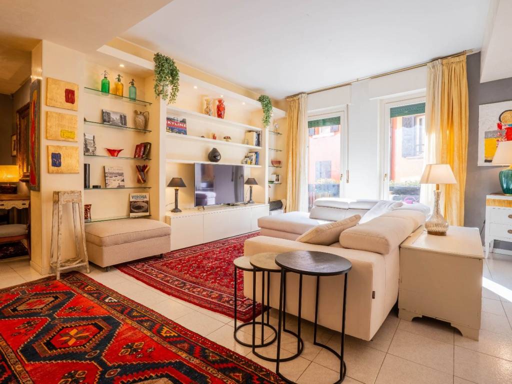 appartamento in vendita a Verona in zona Centro Storico