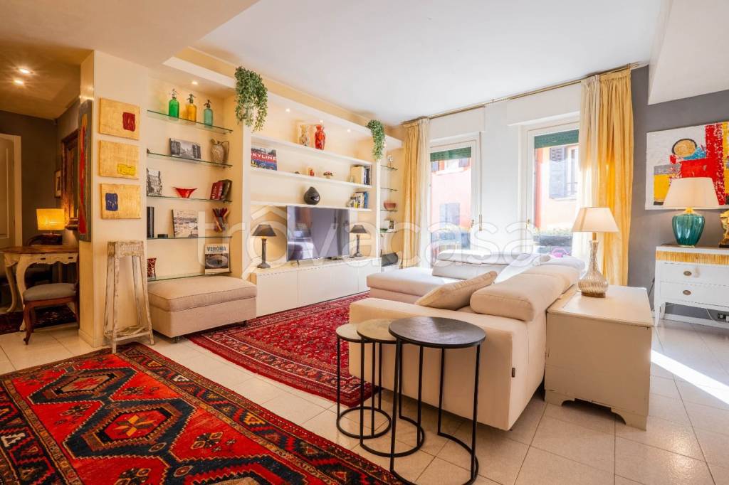 appartamento in vendita a Verona in zona Cittadella