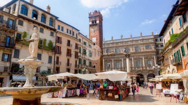 appartamento in vendita a Verona in zona Centro Storico