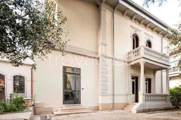 casa indipendente in vendita a Verona in zona Borgo Roma