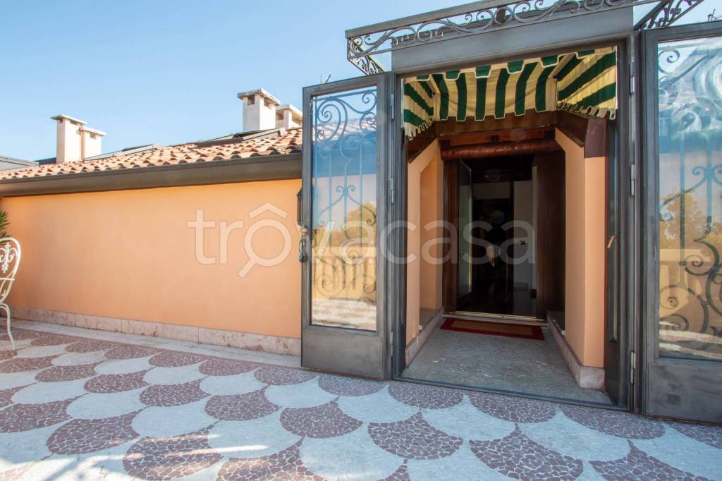 appartamento in vendita a Verona in zona Veronetta