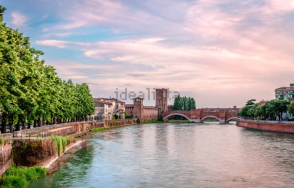 appartamento in vendita a Verona in zona San Zeno