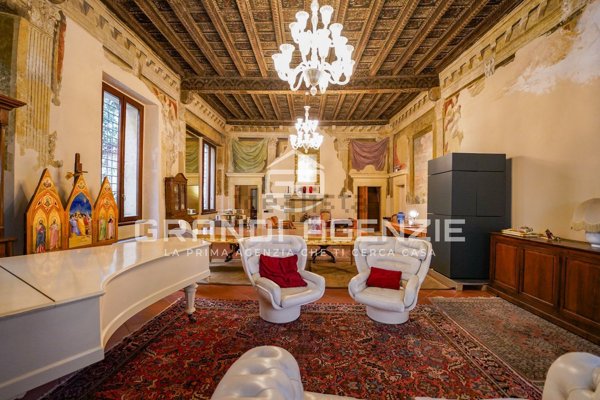 appartamento in vendita a Verona in zona Centro Storico