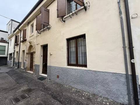 appartamento in vendita a Verona in zona Veronetta