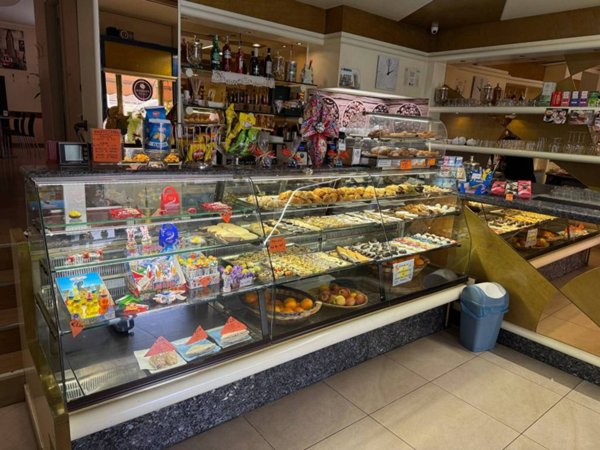 negozio in vendita a Verona in zona Cadidavid