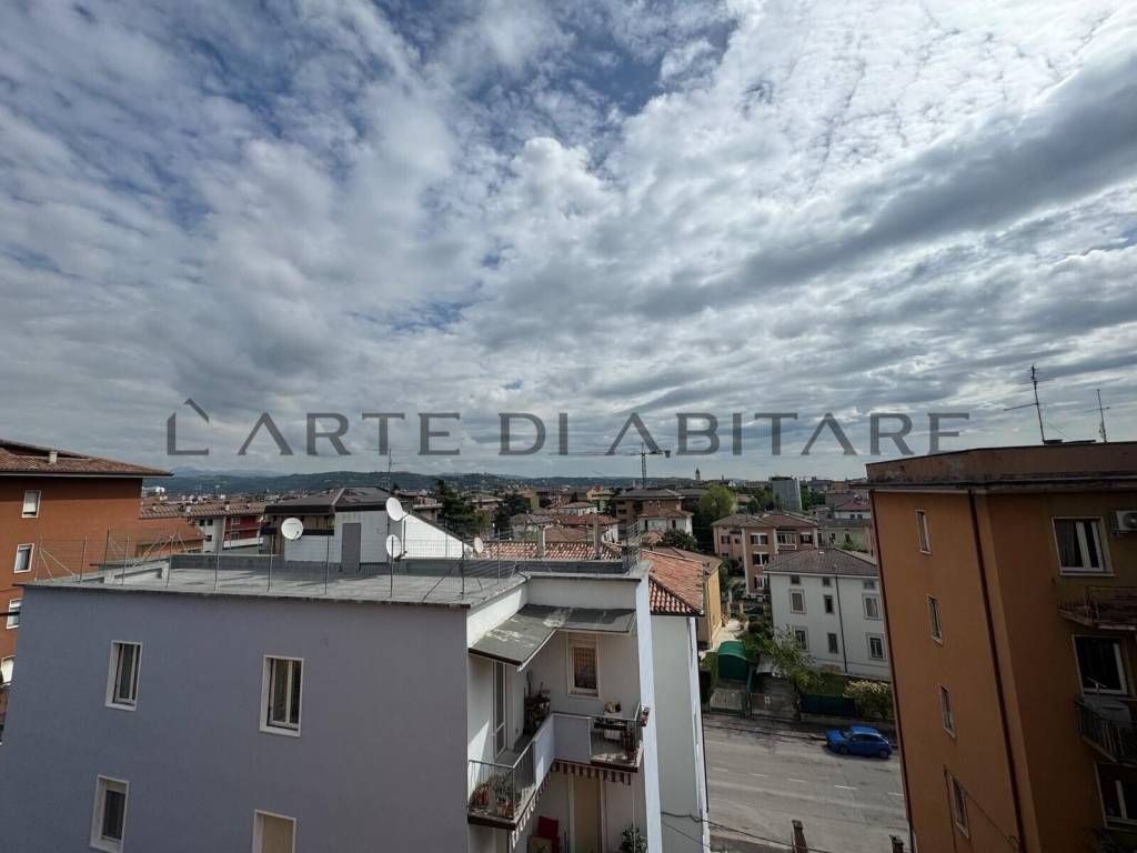 appartamento in vendita a Verona in zona Borgo Milano