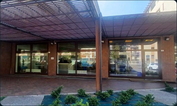 negozio in vendita a Verona in zona Borgo Milano
