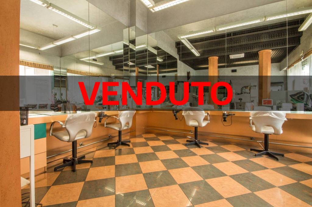 negozio in vendita a Verona in zona Borgo Milano