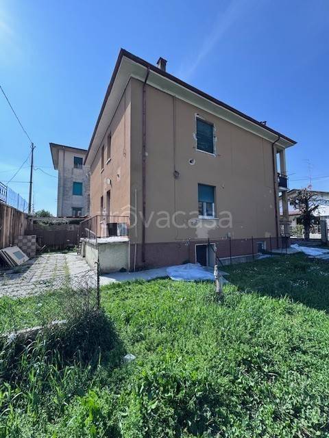 appartamento in vendita a Verona in zona Parona di Valpolicella